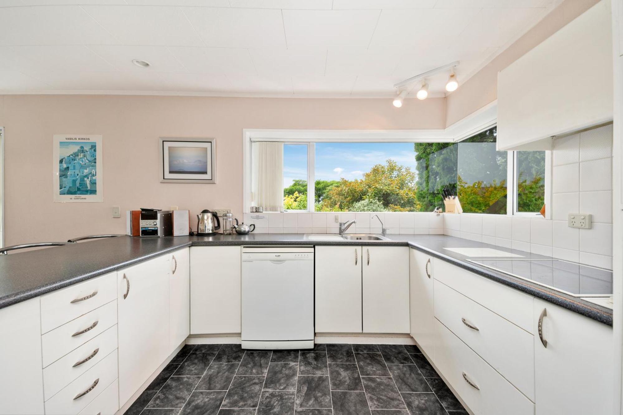The White House - Taupo Holiday Home Eksteriør bilde