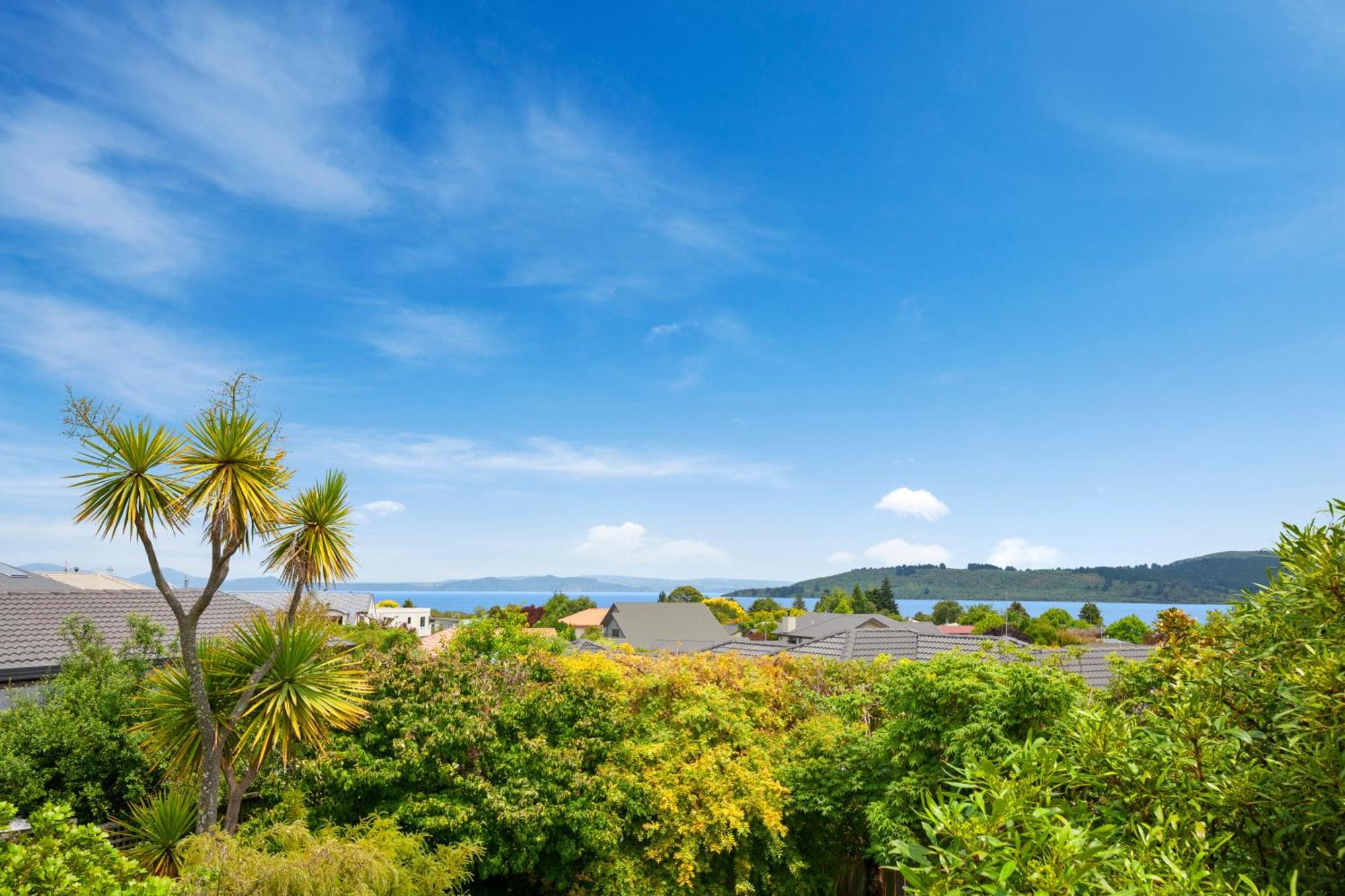 The White House - Taupo Holiday Home Eksteriør bilde